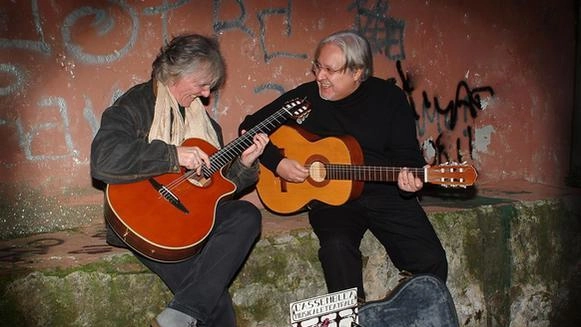 Gian Piero Alloisio con Gianni Martini alle chitarre, stasera nel concerto “Si potrebbe chiamare Resistenza” Gian Piero Alloisio con Gianni Martini alle chitarre, stasera nel concerto “Si potrebbe chiamare Resistenza”