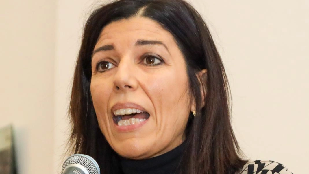 La 30^ edizione del Miac a Lucca si concentra sulla decarbonizzazione dell'industria cartaria, con esperti che discutono obiettivi europei e sfide globali. La 30^ edizione del Miac a Lucca si concentra sulla decarbonizzazione dell'industria cartaria, con esperti che discutono obiettivi europei e sfide globali.