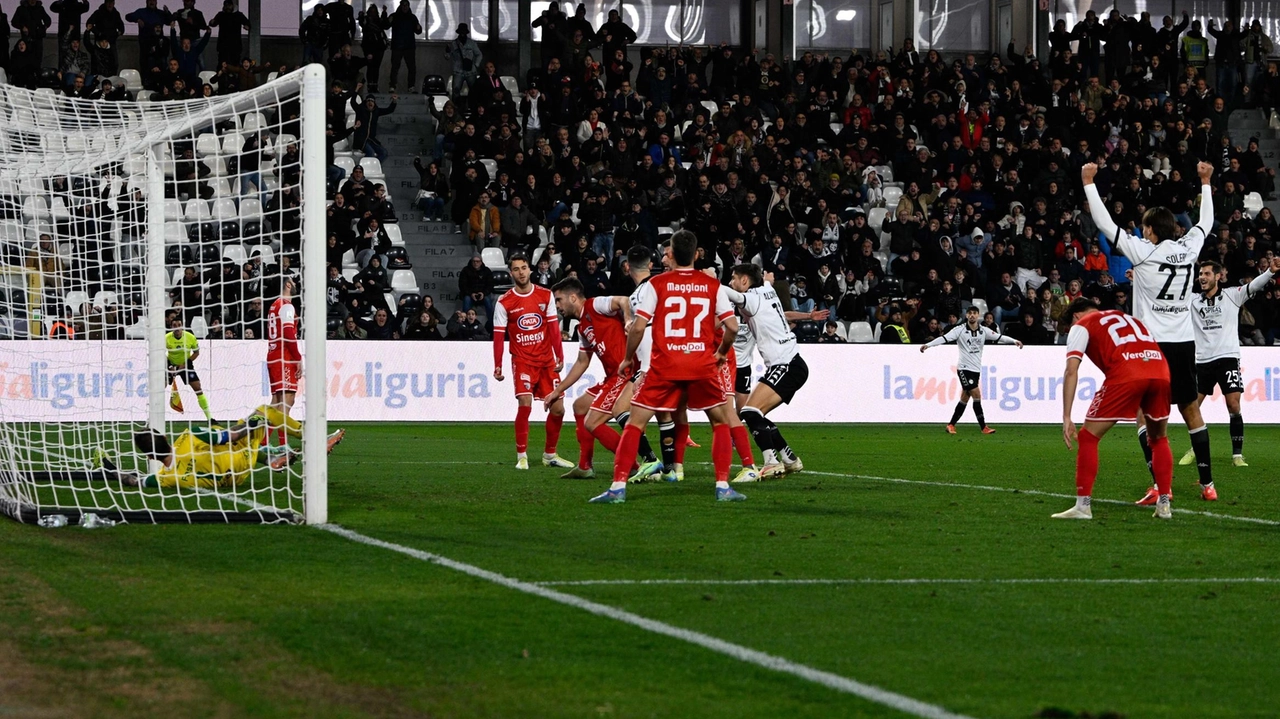 Il gol del pareggio dello Spezia realizzato da Falcinelli nella sfida di andata contro il Mantova, finita 1-1