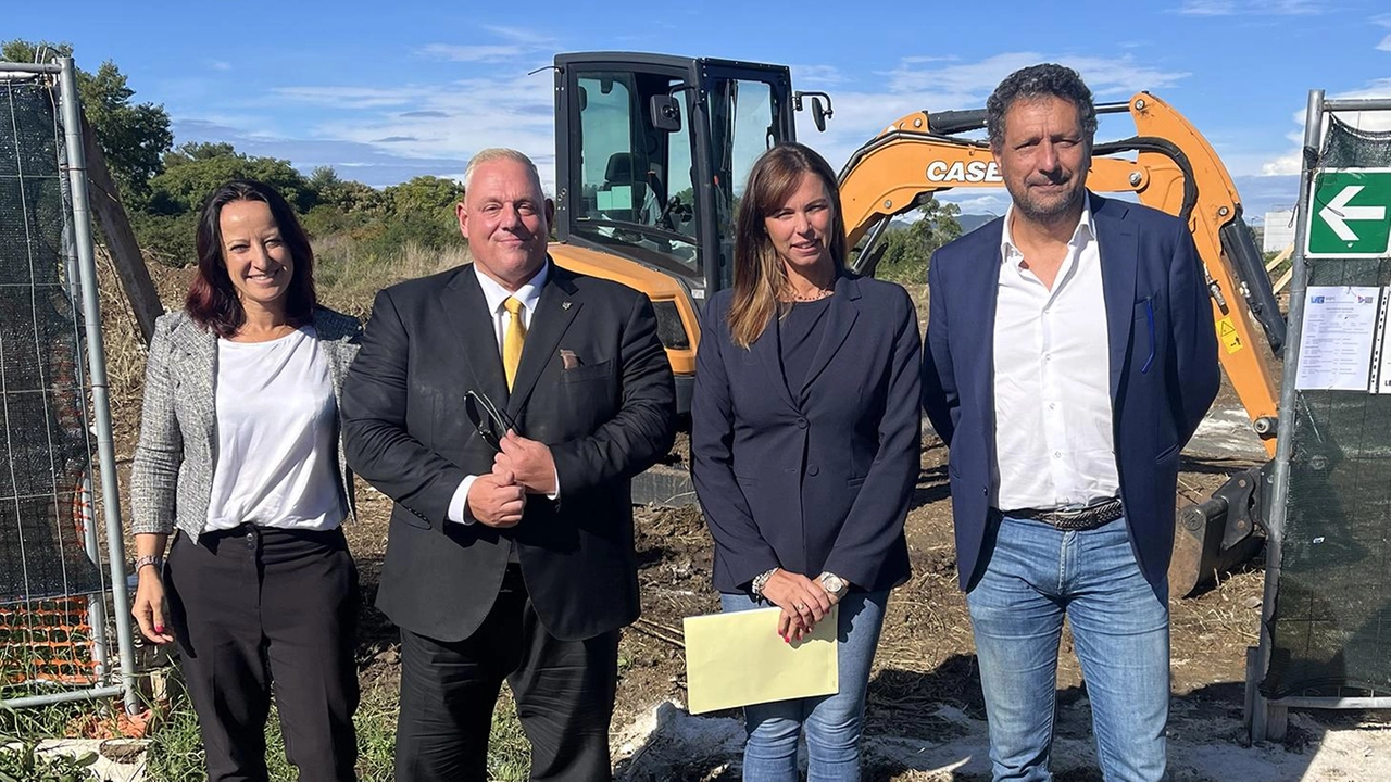 Da sinistra Simona Rusconi, il sindaco Vivarelli Colonna, Erika Vanelli Alessandro Fabbrini Da sinistra Simona Rusconi, il sindaco Vivarelli Colonna, Erika Vanelli Alessandro Fabbrini
