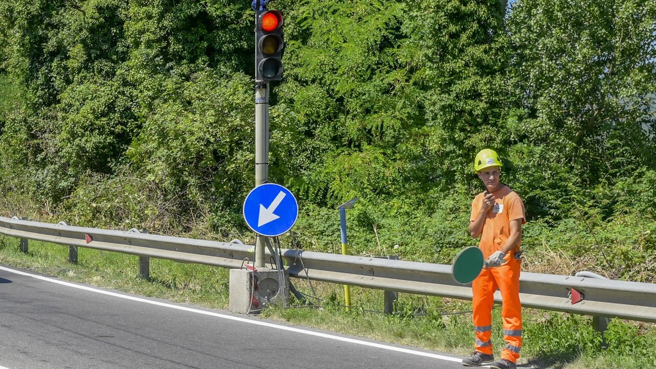 Una strada a senso unico alternato Una strada a senso unico alternato