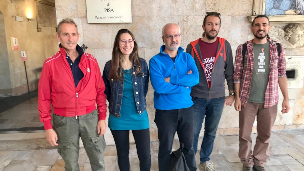Lettera aperta a Comune e Università sulla nuova strada di collegamento al polo di Biologia in via Moruzzi: "Habitat unico e autorigenerante. Va difeso". Lettera aperta a Comune e Università sulla nuova strada di collegamento al polo di Biologia in via Moruzzi: "Habitat unico e autorigenerante. Va difeso".