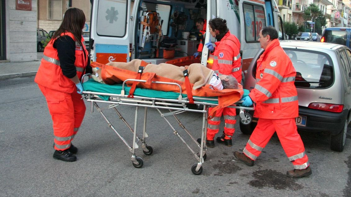 Sul luogo dell’incidente sul lavoro di Buggiano è intervenuta un’ambulanza della Croce Oro di Ponte Buggianese Sul luogo dell’incidente sul lavoro di Buggiano è intervenuta un’ambulanza della Croce Oro di Ponte Buggianese