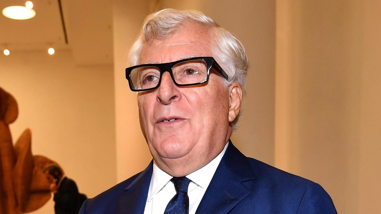 Il compratore c’è e si chiama Patrizio Bertelli (foto). L’area Lebole cambia storia. L’imprenditore aretino mette a segno un altro... Il compratore c’è e si chiama Patrizio Bertelli (foto). L’area Lebole cambia storia. L’imprenditore aretino mette a segno un altro...