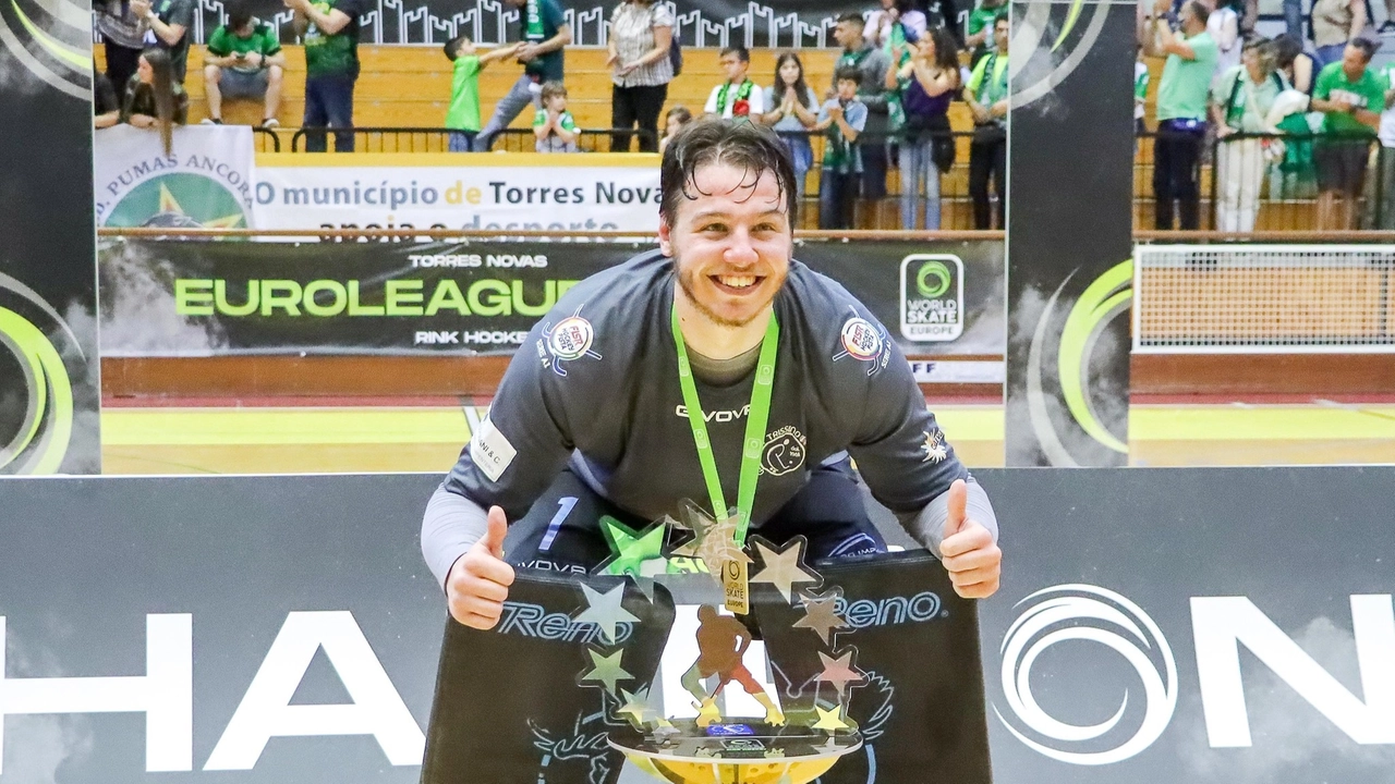 Stefano Zampoli festeggia una vittoria Stefano Zampoli festeggia una vittoria