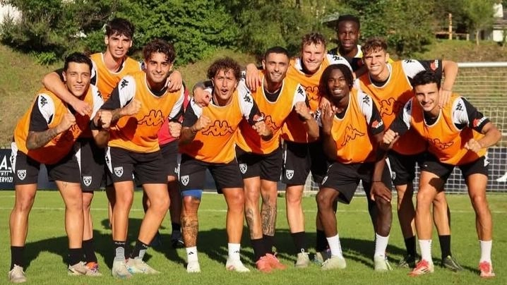 Un gruppo di aquilotti nel ritiro di Santa Cristina, tra allenamenti e prima amichevole di stagione Un gruppo di aquilotti nel ritiro di Santa Cristina, tra allenamenti e prima amichevole di stagione