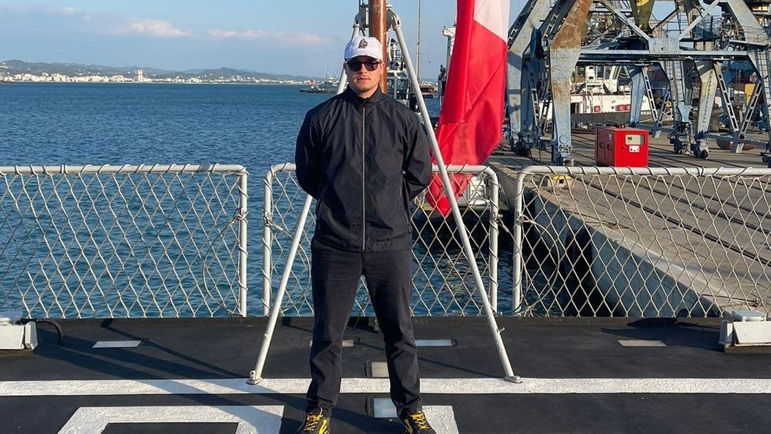 https://www.lanazione.it/image-service/view/acePublic/alias/contentid/YTgwYmMxYjgtM2Q0OS00/0/santucci-a-bordo-del-veliero-vespucci-il-mio-sogno-diventare-capitano.jpeg?f=16:9&w=1200&h=630