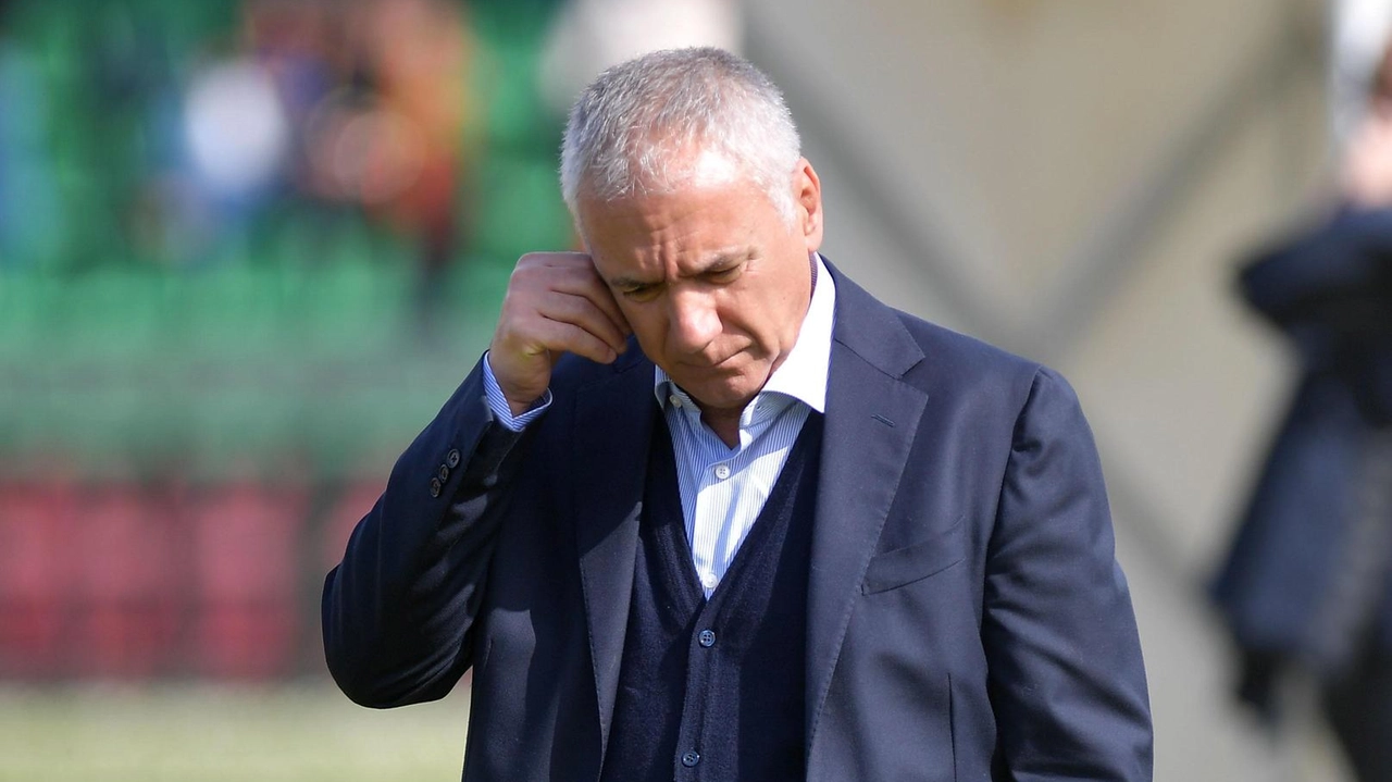 Ultimo giorno di mercato. Saranno fuochi d’artificio oppure una chiusura mesta? Il mercato del Perugia è stato piuttosto avaro di... Ultimo giorno di mercato. Saranno fuochi d’artificio oppure una chiusura mesta? Il mercato del Perugia è stato piuttosto avaro di...