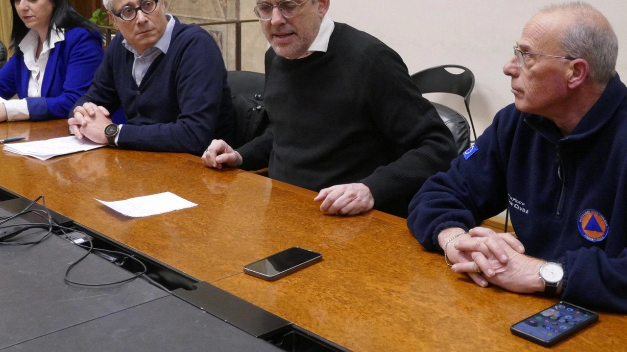 Il responsabile. Protezione civile Sergio Brachi, il vicesindaco Faggi, il. presidente del Collegio. Giacomo Gacci ed Elisa Bacci (Agepro) Il responsabile. Protezione civile Sergio Brachi, il vicesindaco Faggi, il. presidente del Collegio. Giacomo Gacci ed Elisa Bacci (Agepro)