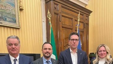 All’incontro con il sottosegretario Molteni anche il prefetto di Pistoia All’incontro con il sottosegretario Molteni anche il prefetto di Pistoia