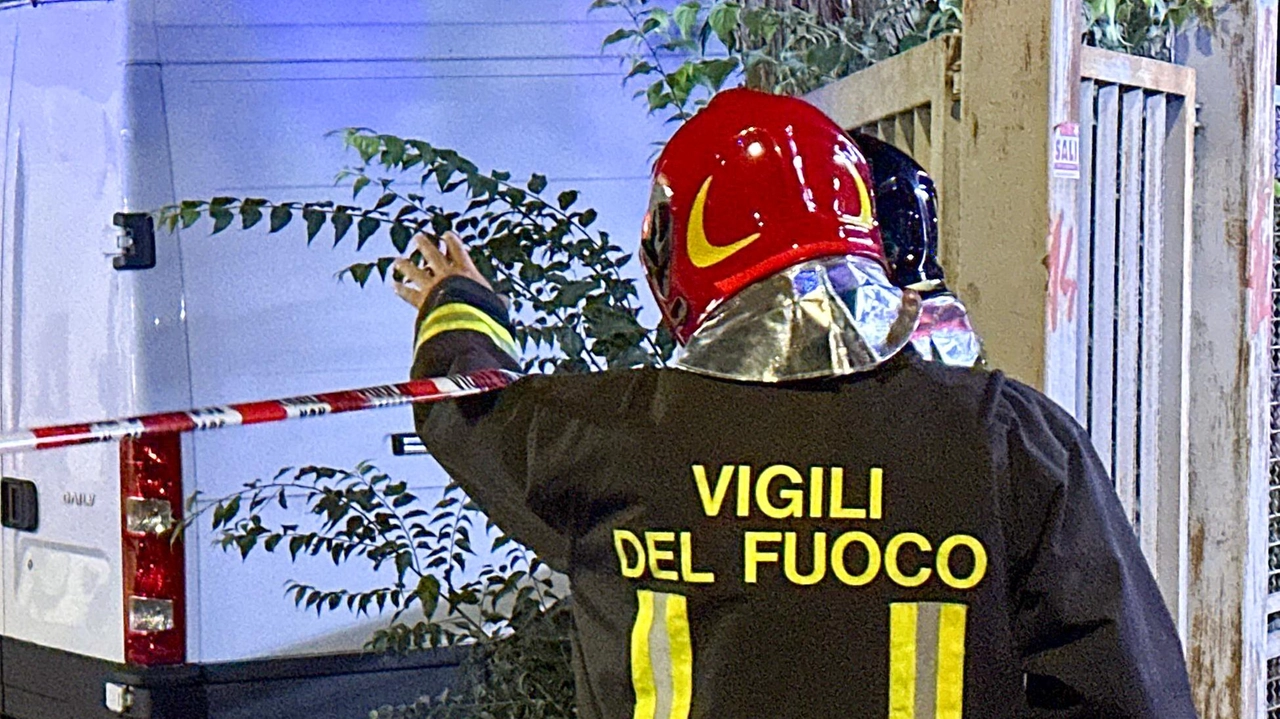 A Gubbio, intervento dei Vigili del Fuoco con elicottero, 118 e Carabinieri Forestali per salvare anziani persi nei boschi. Ritrovati sani e salvi. A Gubbio, intervento dei Vigili del Fuoco con elicottero, 118 e Carabinieri Forestali per salvare anziani persi nei boschi. Ritrovati sani e salvi.