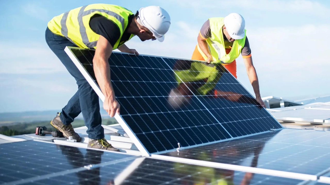 Il colosso punta su tecnologie innovative con l’Agri-Pv e lo stoccaggio su laraga scala