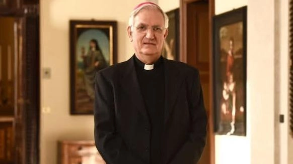 Monsignor Roberto Campiotti della diocesi di Volterra