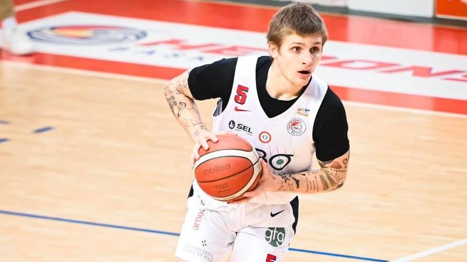 Solbat Piombino sconfigge Fabo Montecatini 76-67, playoff a rischio per gli Herons