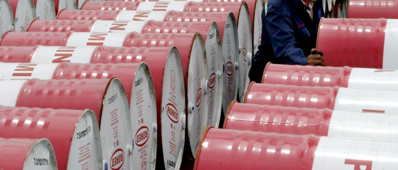 Il petrolio apre in calo a New York a 62,98 dollari