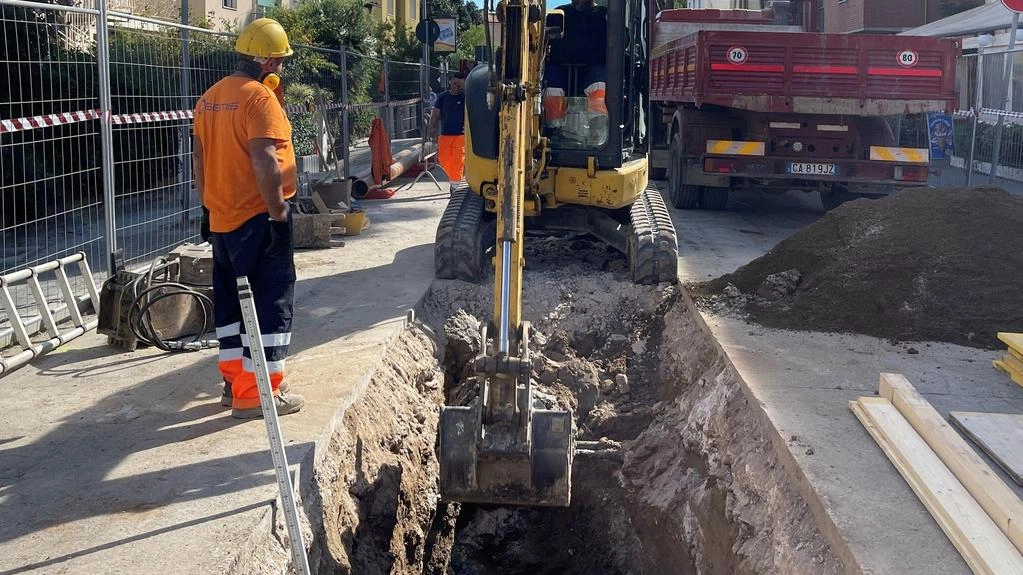 Cantiere mobile in via Landeschi per il rifacimento della rete idrica: si comincia domani Cantiere mobile in via Landeschi per il rifacimento della rete idrica: si comincia domani