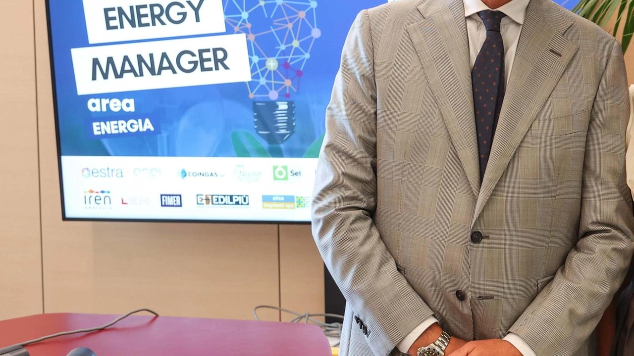 Il presidente Macrì presenta il progetto: "Nuove competenze spendibili sul mercato" Il presidente Macrì presenta il progetto: "Nuove competenze spendibili sul mercato"