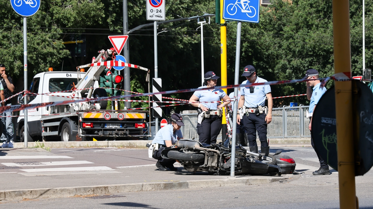 L’incrocio tra viale Redi e via Doni dove ha perso la vita l’avvocato Gianni Salocchi
