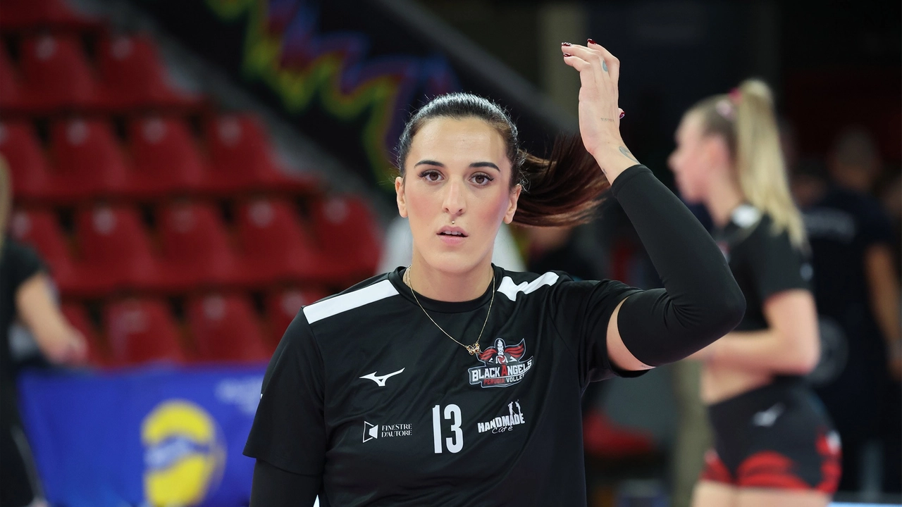 Asia Cogliandro, l'atleta del Volley Perugia che sostiene di essere stata licenziata perché incinta