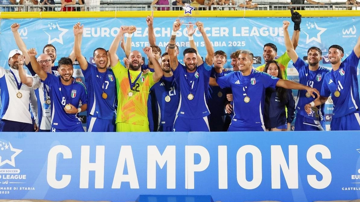 La Nazionale italiana di beach soccer infarcita di viareggini ha trionfato a Castellammare di Stabia, aggiudicandosi la tappa di qualificazione...