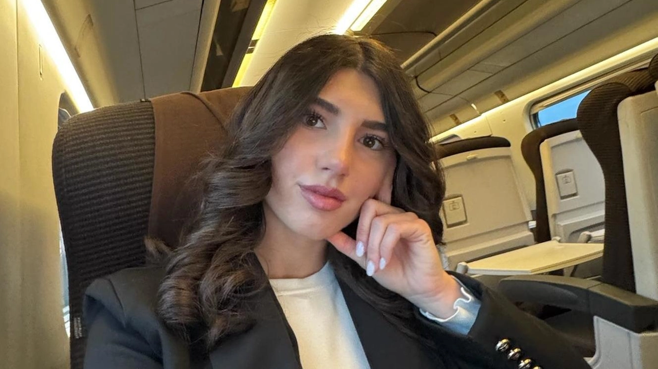 La giovane Alice Fregosi, volto molto conosciuto nelle piattaforme digitale, promuove le aziende e i loro prodotti La giovane Alice Fregosi, volto molto conosciuto nelle piattaforme digitale, promuove le aziende e i loro prodotti