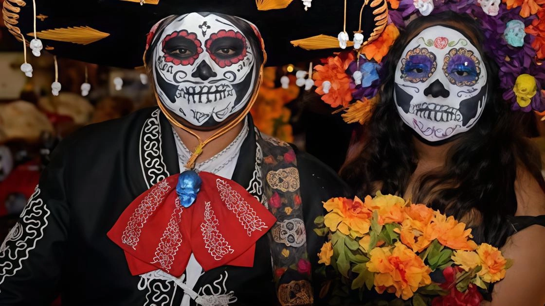 La tradizione millenaria del Messico va in scena al cimitero