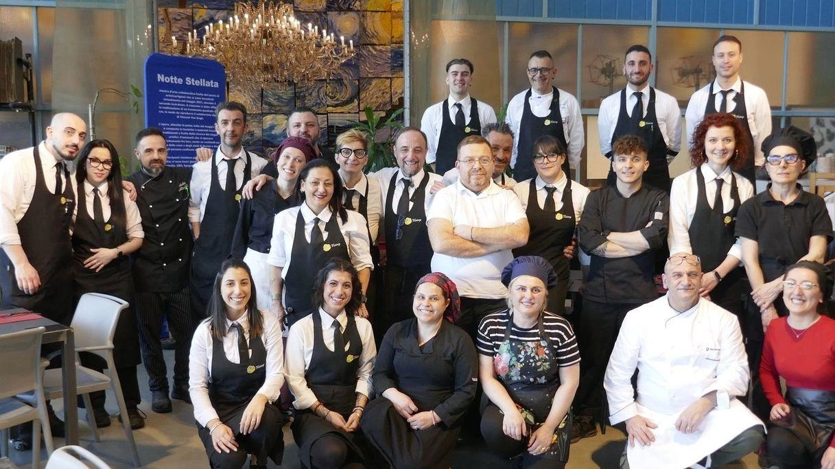 Il locale aperto in un ex capannone industriale è diventato un punto di riferimento per colazioni, pranzi, aperitivi e feste. I titolari: "Puntiamo alla qualità, ci serviamo ancora da botteghe di zona". Il locale aperto in un ex capannone industriale è diventato un punto di riferimento per colazioni, pranzi, aperitivi e feste. I titolari: "Puntiamo alla qualità, ci serviamo ancora da botteghe di zona".