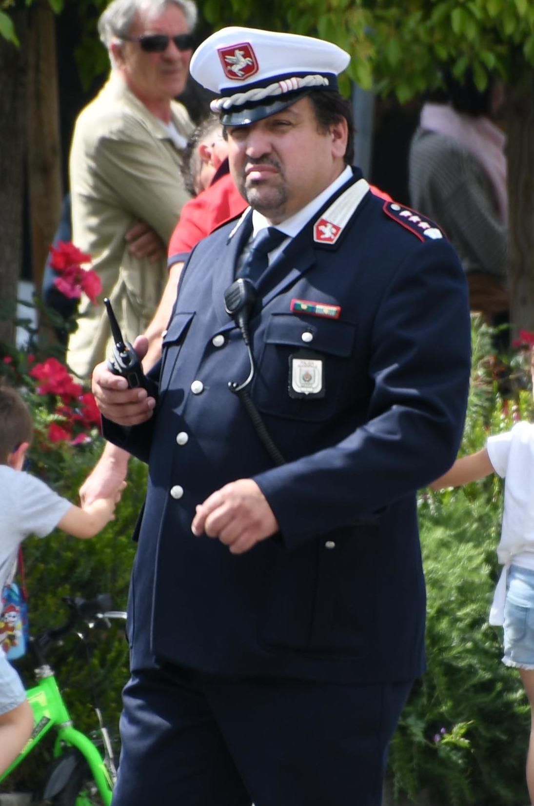 un piano per la sicurezza la polizia municipale aumenta operazioni e controlli notturni
