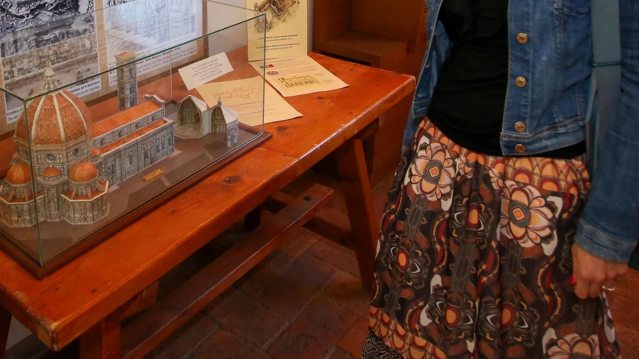 A Calenzano, il Museo del Figurino Storico ospita i 'Campi settembrini MuFiS on AIR' dal 4 al 6 settembre, con attività educative per bambini e un evento speciale di rievocazione storica il 6 settembre. Prenotazioni obbligatorie. Visita guidata gratuita il 8 settembre. A Calenzano, il Museo del Figurino Storico ospita i 'Campi settembrini MuFiS on AIR' dal 4 al 6 settembre, con attività educative per bambini e un evento speciale di rievocazione storica il 6 settembre. Prenotazioni obbligatorie. Visita guidata gratuita il 8 settembre.