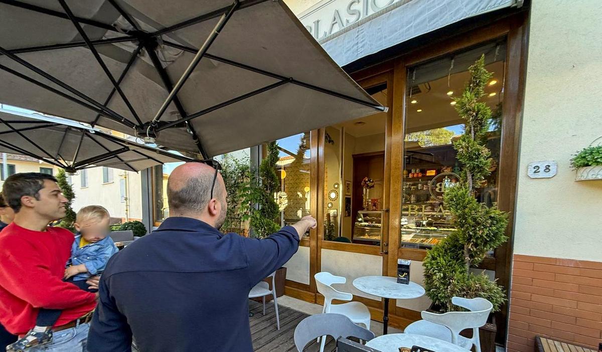 https://www.lanazione.it/image-service/view/acePublic/alias/contentid/YTljZWVhYWUtYzcyZS00/0/spaccate-summit-in-prefettura-invitate-anche-le-associazioni.jpeg?f=1.90:1&w=1200