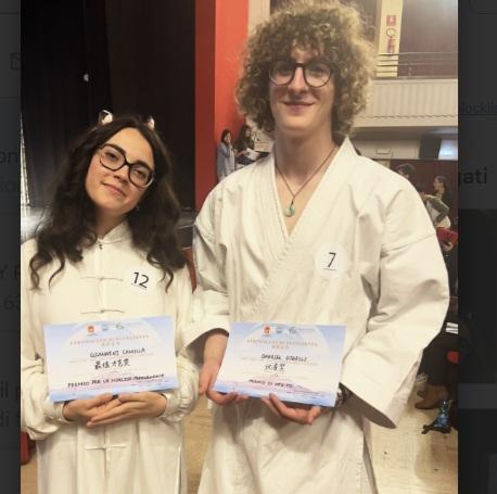 https://www.lanazione.it/image-service/view/acePublic/alias/contentid/YTlkMGM4YTktZTYzZi00/0/camilla-giannini-e-gabriele-usuelli-studenti-di-lingua-cinese-del-corso-di-laurea-triennale-in-lingue-per-la-comunicazione-interculturale.jpeg