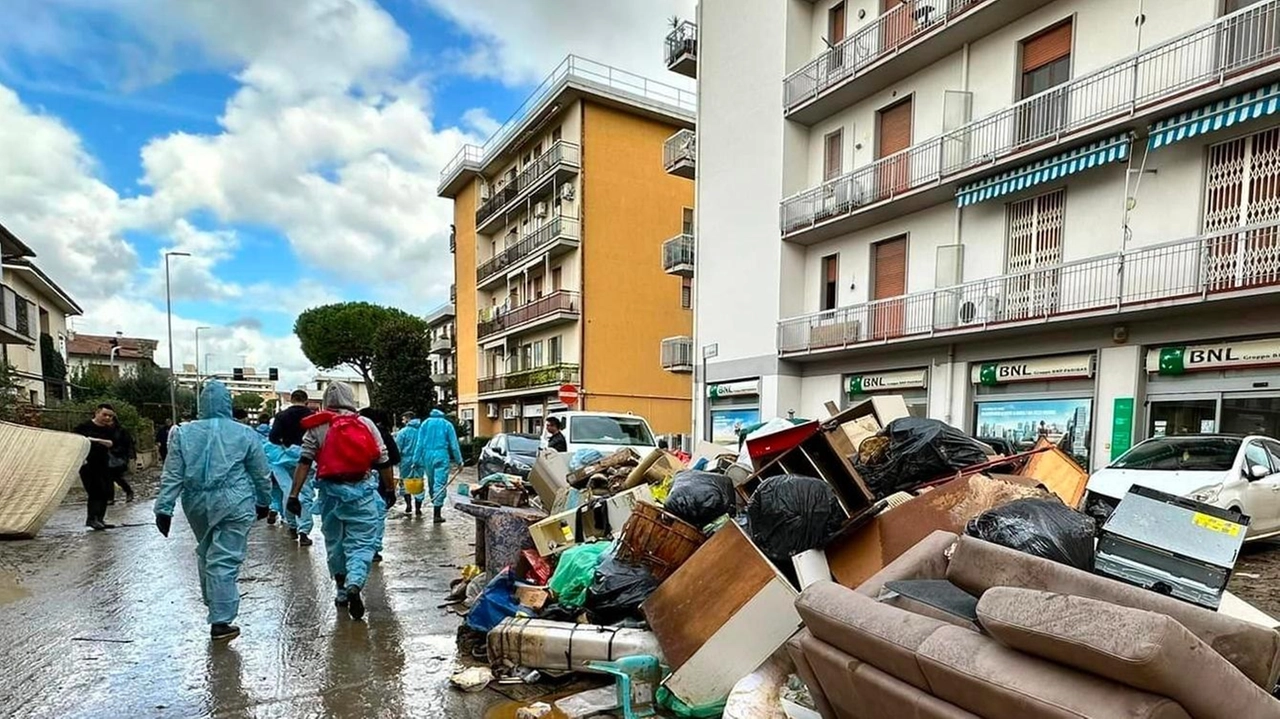 Una immagine di Prato del 3 novembre 2023 quando l’alluvione ha devastato la provincia causando morti e devastazione Una immagine di Prato del 3 novembre 2023 quando l’alluvione ha devastato la provincia causando morti e devastazione