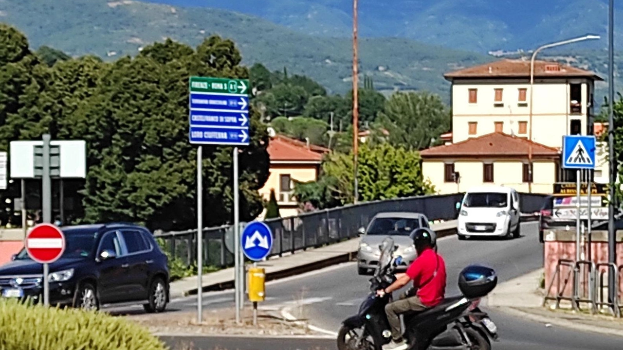 La pista ciclopedonale è stata una richiesta avanzata, proprio dagli abitanti del quartiere Oltrarno La pista ciclopedonale è stata una richiesta avanzata, proprio dagli abitanti del quartiere Oltrarno