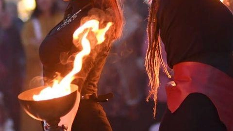 Notte magica in città. Musica, giocolieri e show ’Pindarico’