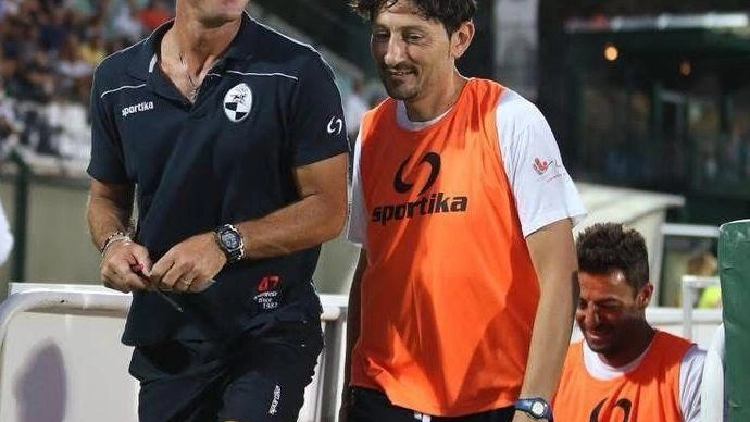 Lorenzo Spina (con la pettorina arancione) quando era preparatore atletico del Siena