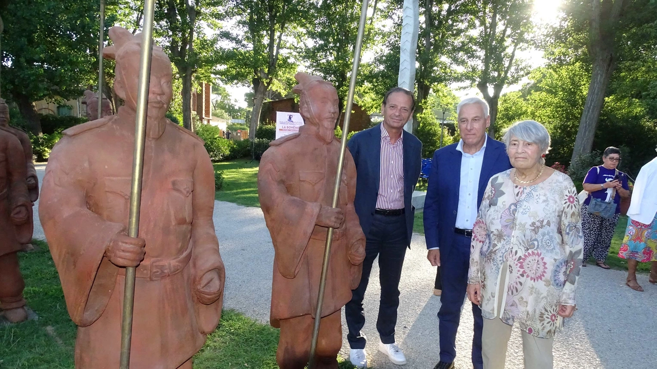 Il presidente del Festival Pucciniano Fabrizio Miracolo insieme al sindaco Del Ghingaro Il presidente del Festival Pucciniano Fabrizio Miracolo insieme al sindaco Del Ghingaro