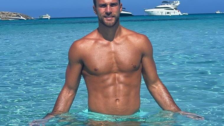 Temptation Island, dal calcio alla tv. Flavio alla corte di Maria De Filippi