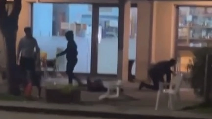 La rissa ripresa in un video