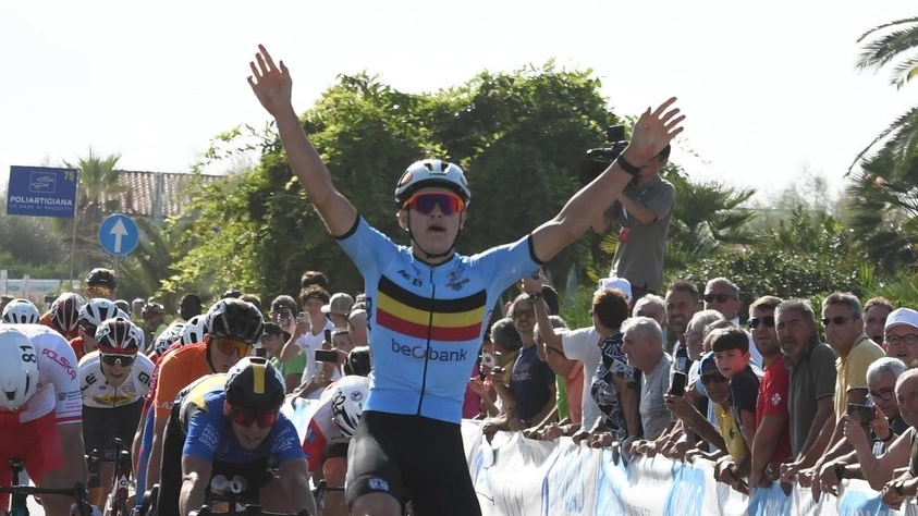 Ciclismo, al campione belga Taillieu la prima semitappa del "Lunigiana"
