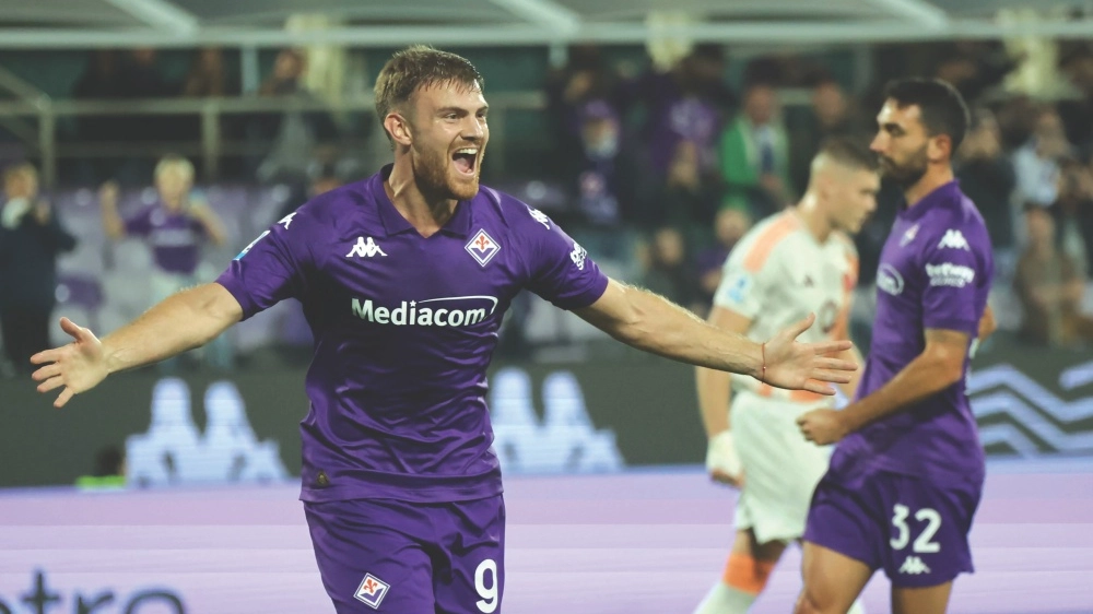 L'esultanza di Beltran nel match vinto dai viola per 5-1 contro la Roma L'esultanza di Beltran nel match vinto dai viola per 5-1 contro la Roma