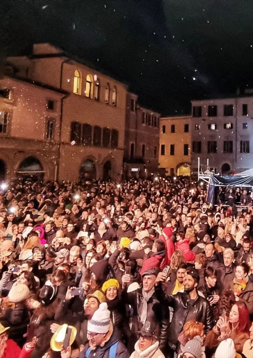 Capodanno in diretta. Da piazza San Domenico sui canali di Rai Radio 2