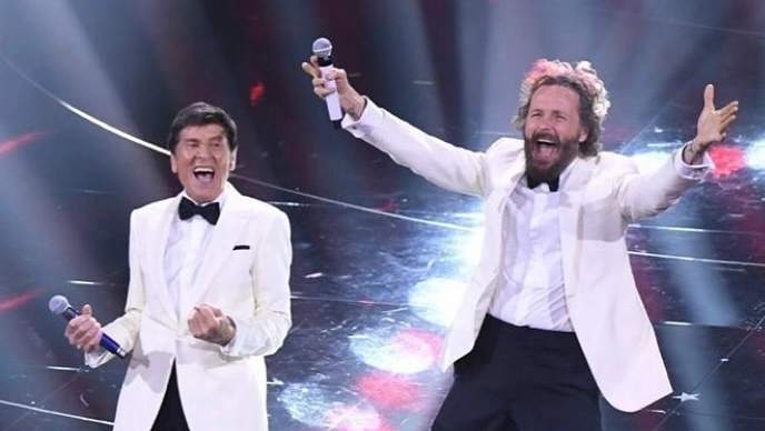 Jovanotti a Sanremo con Gianni Morandi (foto da Instagram)