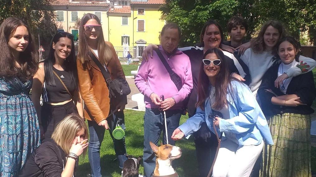 Grande successo per l’iniziativa del liceo Artistico ’Gentileschi’. Ha partecipato anche dell’Unione italiana dei ciechi e degli ipovedenti. Grande successo per l’iniziativa del liceo Artistico ’Gentileschi’. Ha partecipato anche dell’Unione italiana dei ciechi e degli ipovedenti.