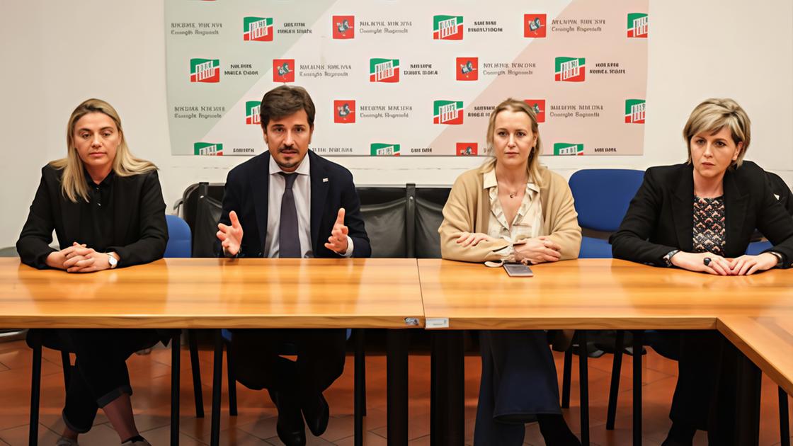https://www.lanazione.it/image-service/view/acePublic/alias/contentid/YWExZTc4MTgtMjdkOS00/0/forza-italia-rompe-gli-indugi-lancia-i-capolista-in-regione-e-manda-uno-stop-a-tomasi.jpeg?f=16:9&w=1200&h=630