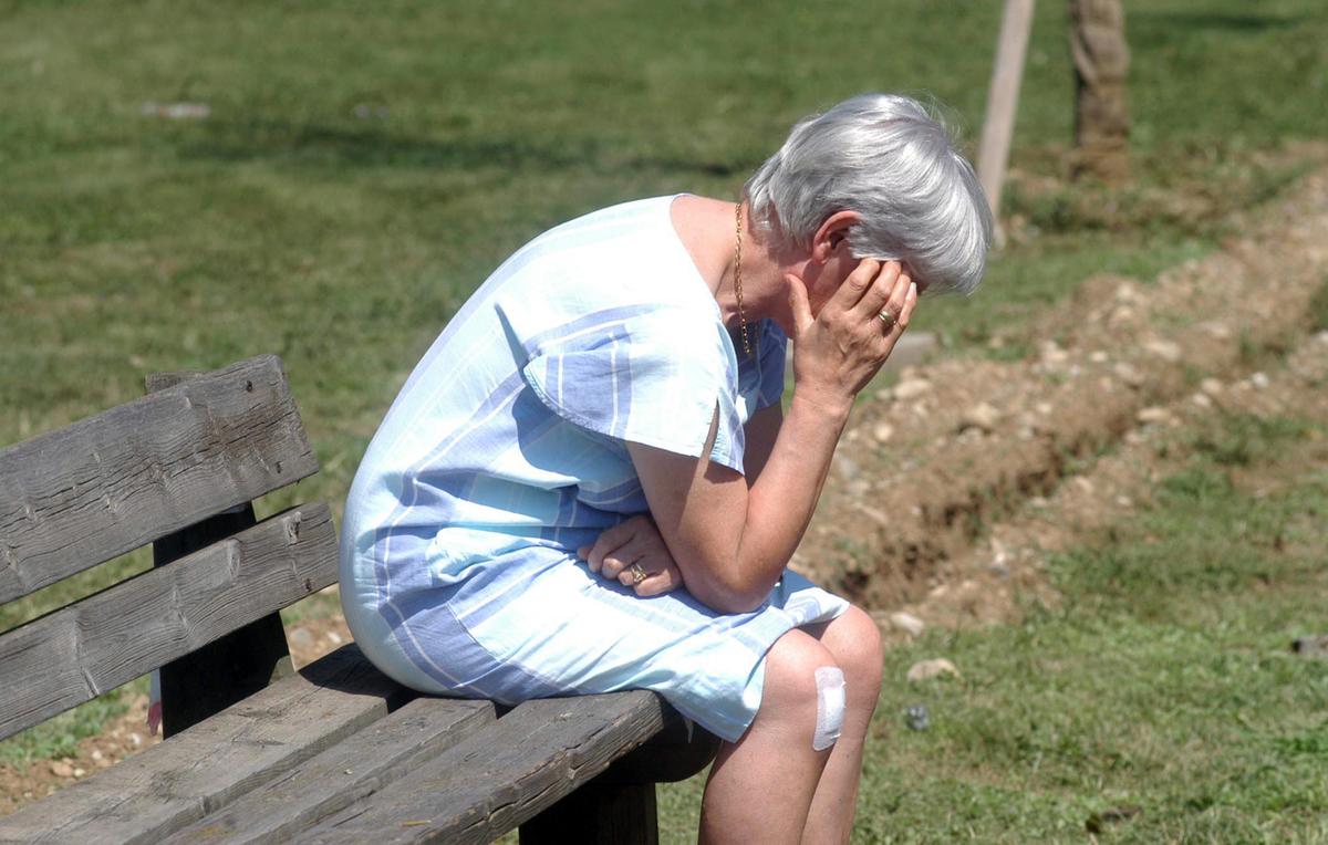 Malati oncologici più soli: “Scaricati dal pubblico, i tumori non fanno ferie. Servono più sovvenzioni” Malati oncologici più soli: “Scaricati dal pubblico, i tumori non fanno ferie. Servono più sovvenzioni”