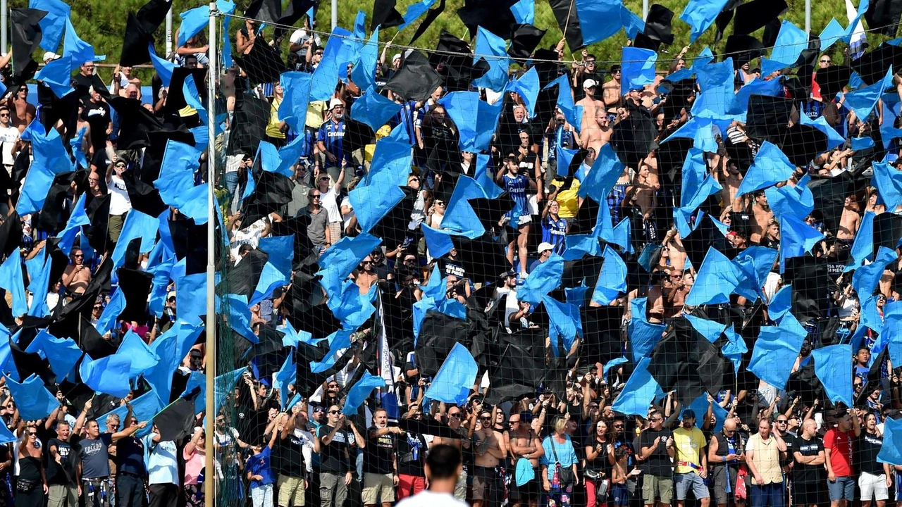 La tifoseria nerazzzurra è da sempre al fianco della sua squadra (foto d’archivio) La tifoseria nerazzzurra è da sempre al fianco della sua squadra (foto d’archivio)