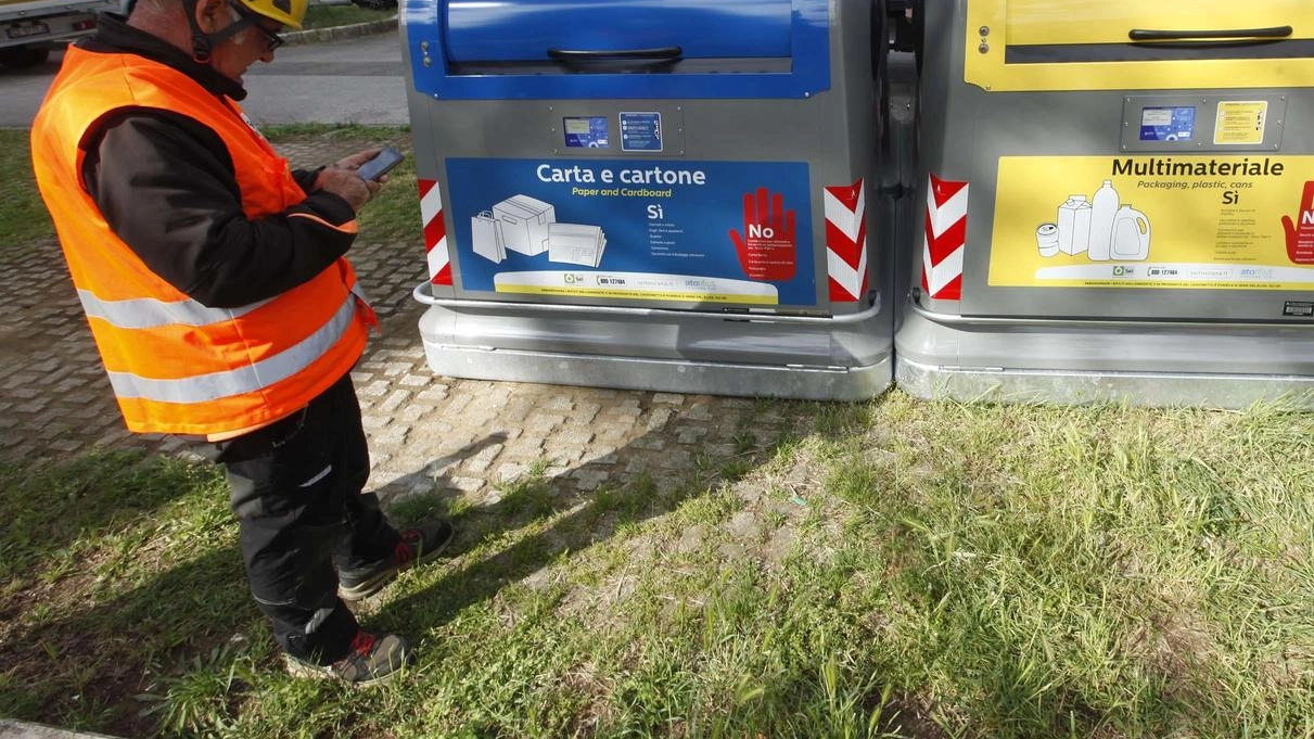 Stop al ’rifiuto selvaggio’. Fotocamere ‘killer’ per multare gli incivili
