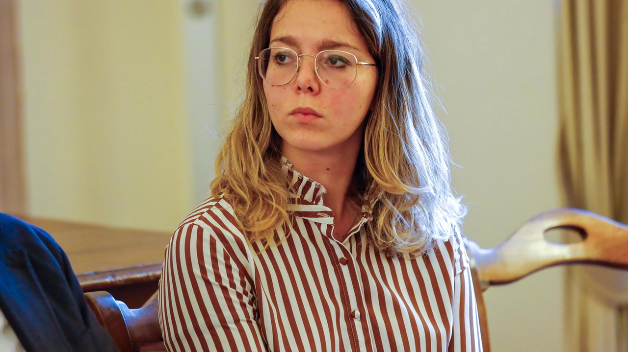 Federica Petti, vicesindaca del Comune di Campi, figlia del poliziotto morto Federica Petti, vicesindaca del Comune di Campi, figlia del poliziotto morto