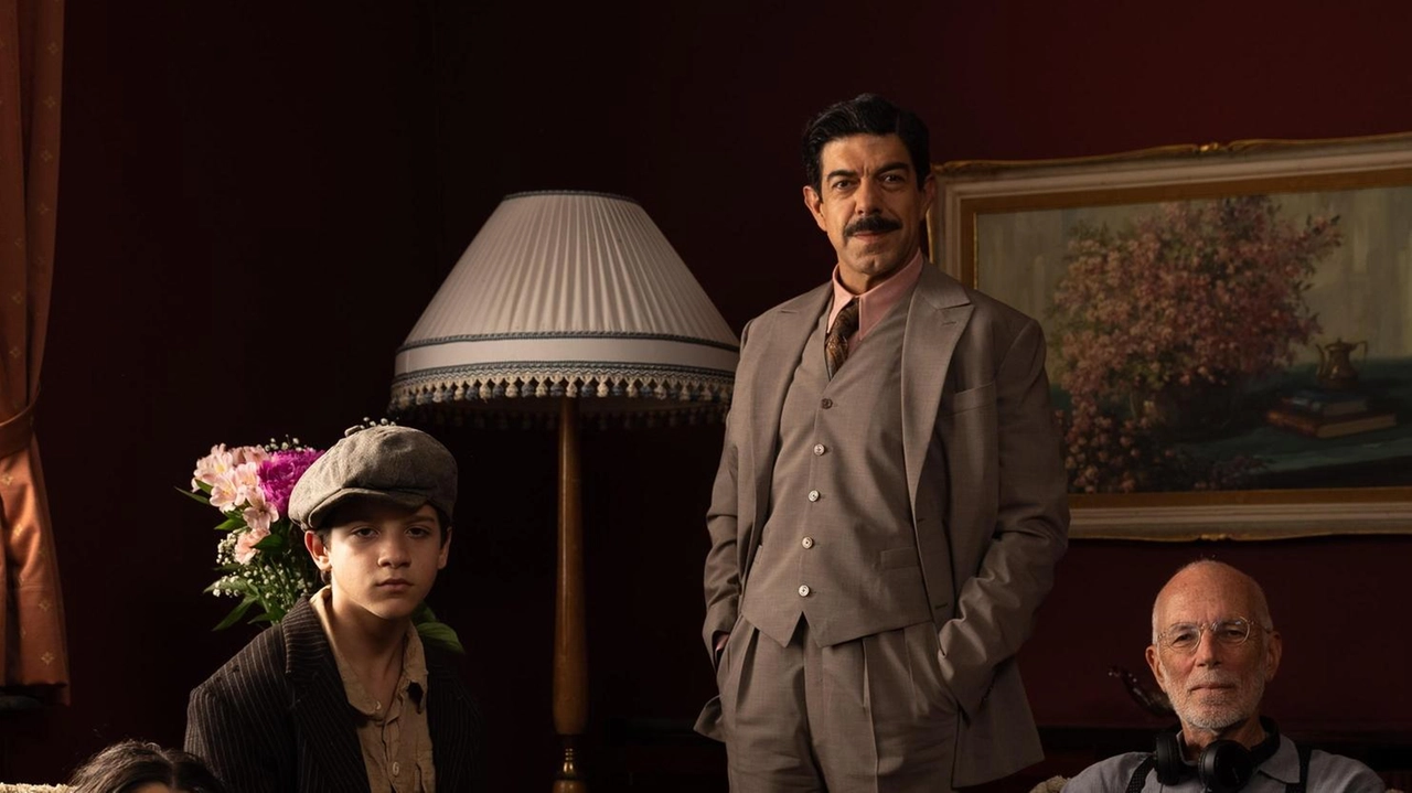 Dea Lanzaro, Antonio Guerra e Pierfrancesco Favino ripresi in una pausa delle riprese. del film “Napoli - New York“ insieme al regista Gabriele Salvatores Dea Lanzaro, Antonio Guerra e Pierfrancesco Favino ripresi in una pausa delle riprese. del film “Napoli - New York“ insieme al regista Gabriele Salvatores