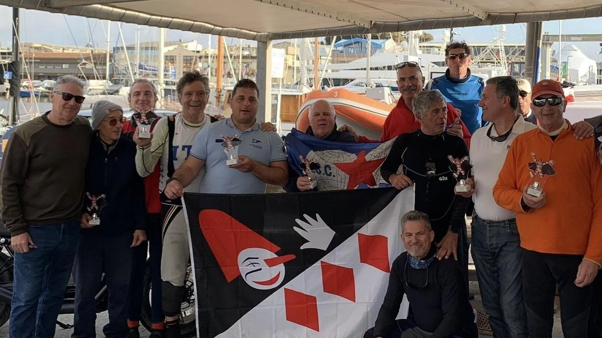 Il Trofeo Burlamacco 2024 vede trionfare l'equipaggio della Flotta Forte dei Marmi nella regata zonale della Star, organizzata dalla Società velica viareggina.